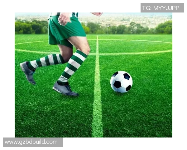 足球明星高清站台图片展现运动魅力与风采的精彩瞬间